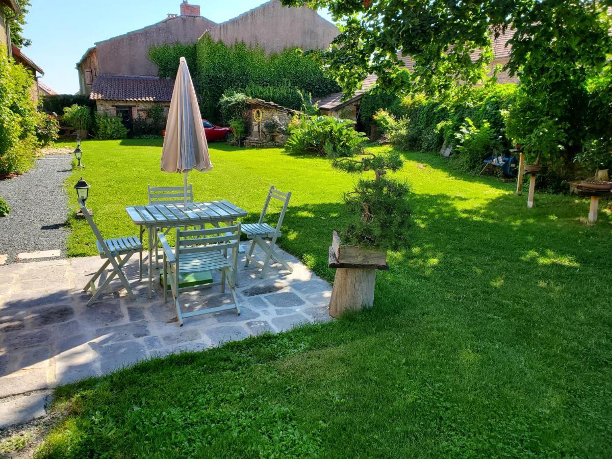 Blot-l'Eglise Domaine Des Maillets B&B 외부 사진